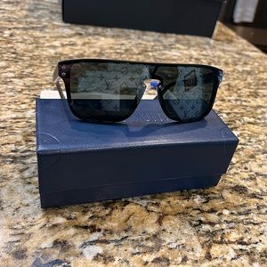 Louis Vuitton Waimea Sunglasses - Black - unisex